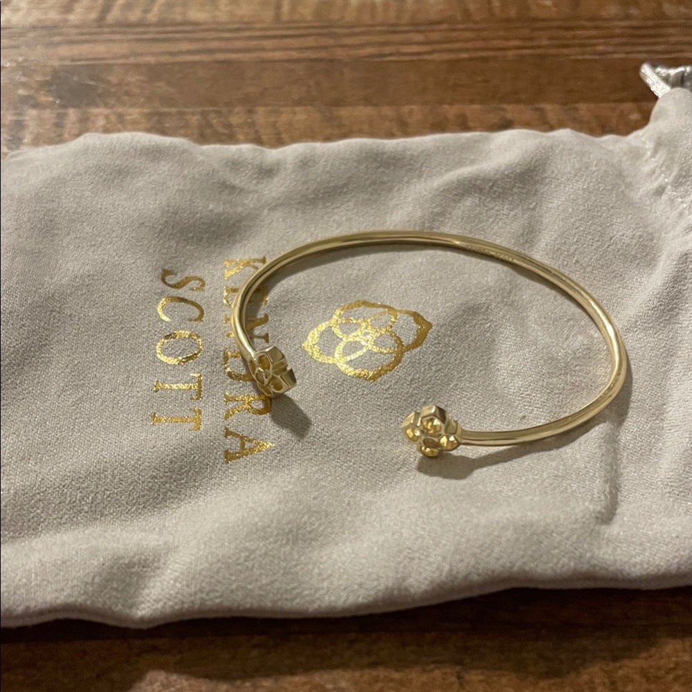 Kendra Scott Gold Floral Bracelet